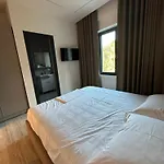 Gramozi Frühstückspension *