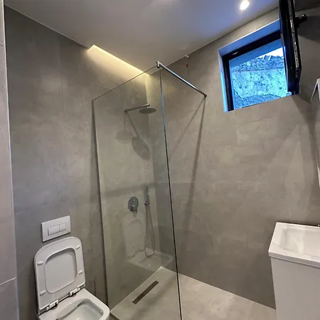 Gramozi 住宿加早餐酒店 *