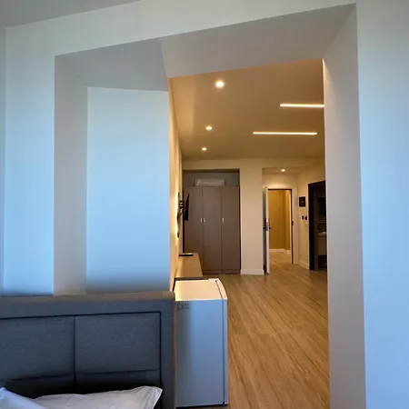 Gramozi 住宿加早餐酒店 Kanine