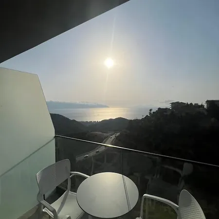 ベッド・アンド・ブレックファスト Gramozi