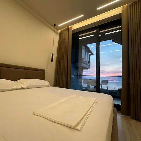 ベッド・アンド・ブレックファスト Gramozi *