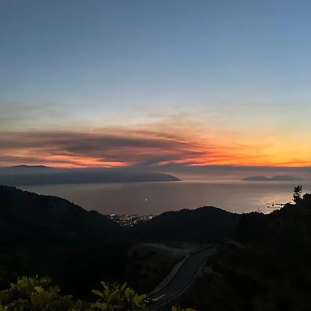 ベッド・アンド・ブレックファスト Gramozi Kaninë