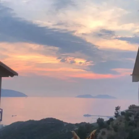 住宿加早餐酒店 Gramozi Kanine