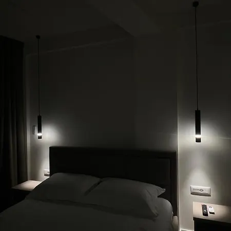 Gramozi ベッド・アンド・ブレックファスト Kaninë