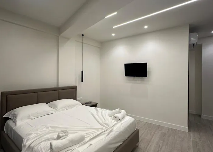 Gramozi Bed & Breakfast *