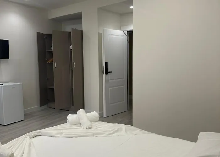Gramozi Bed & Breakfast